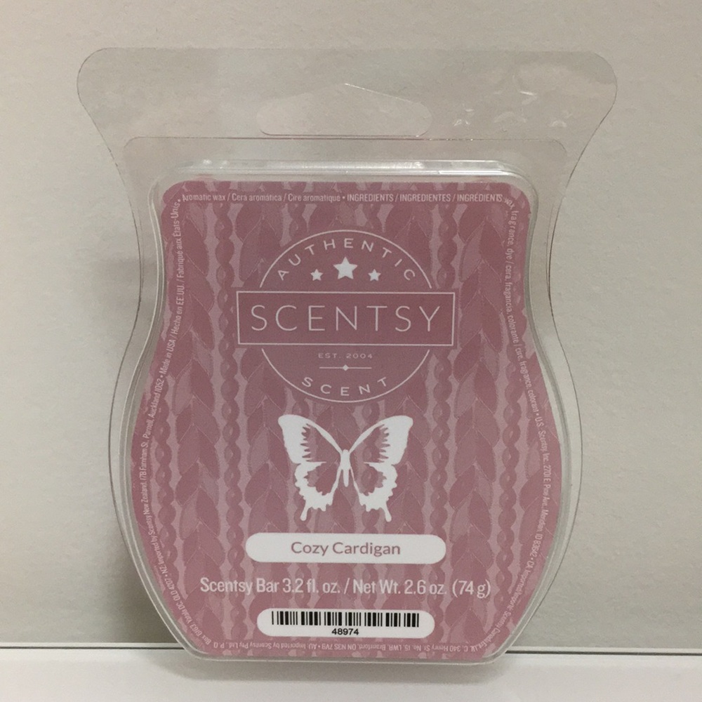 New Scentsy Cozy Cardigan Bar
